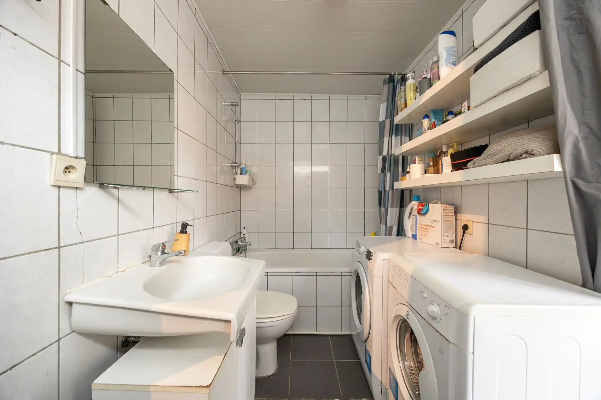 Opbrengstgebouw met 3 units aan wijk 'den Dam' foto 13