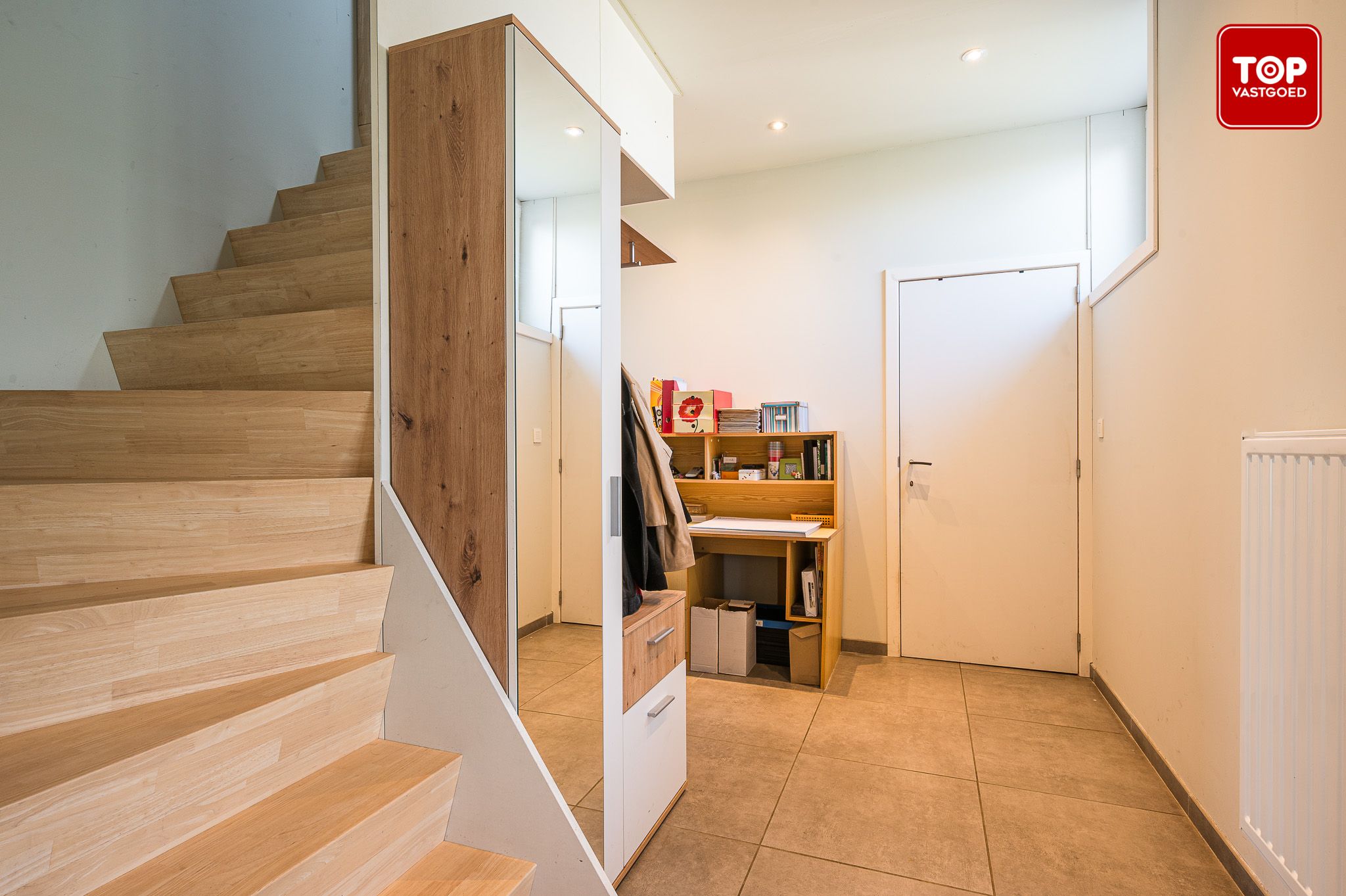 instapklare woning met zicht op uitgestrekte velden foto 13