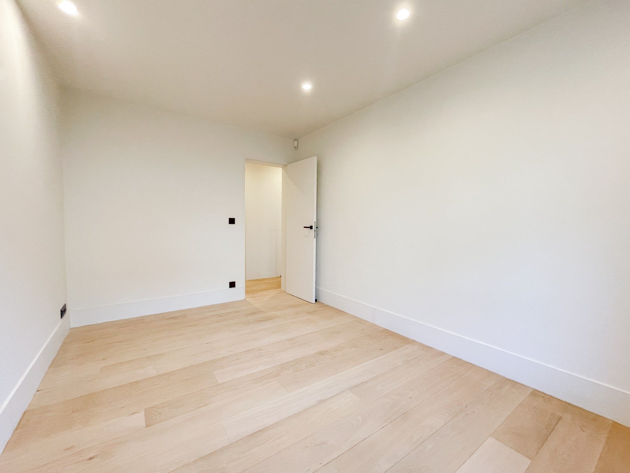 Hoekappartement met een open zicht op de Kustlaan gelegen in een standingvolle villaresidentie. foto 16