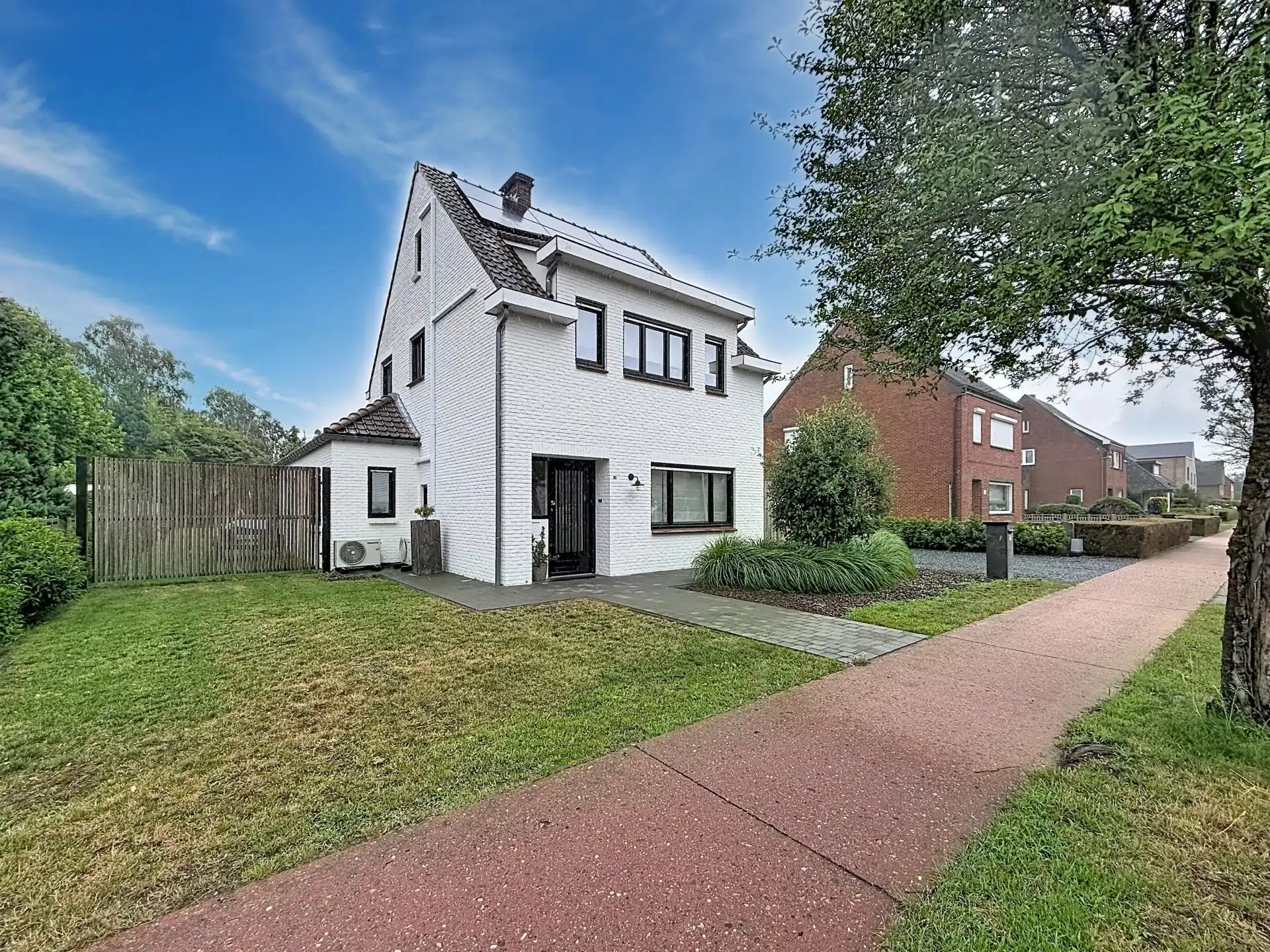 Instapklare gezellige woning op een mooi perceel met 3 slaapkamers en 2 badkamers foto 44