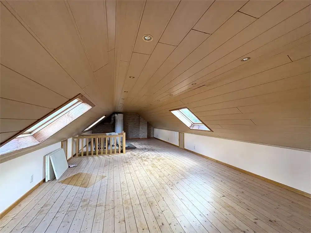 Lichtrijke gezinswoning met 4 slaapkamers + garage foto 17