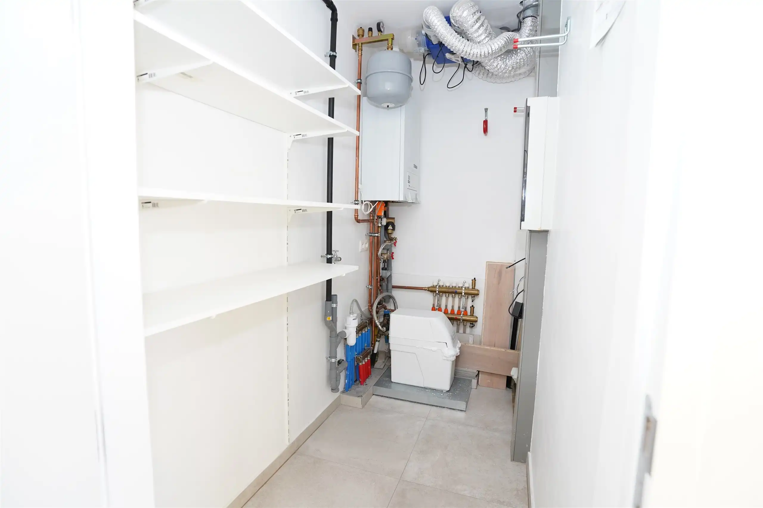 Jong dakappartement met zicht op nieuw Marktplein + garage foto 12