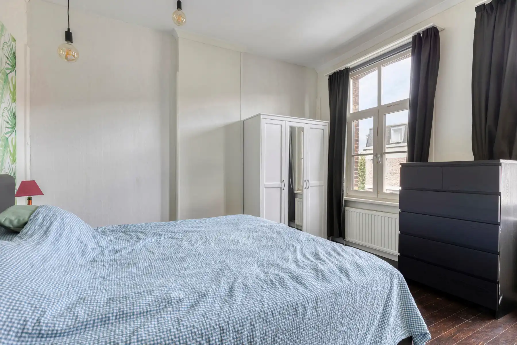 Gezellige gezinswoning met 4 slaapkamers en tuin foto 11