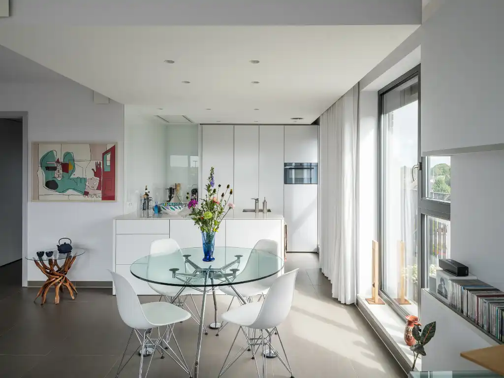 Lichtrijke penthouse met twee slaapkamers, ruime terrassen en indrukwekkende vergezichten foto 3