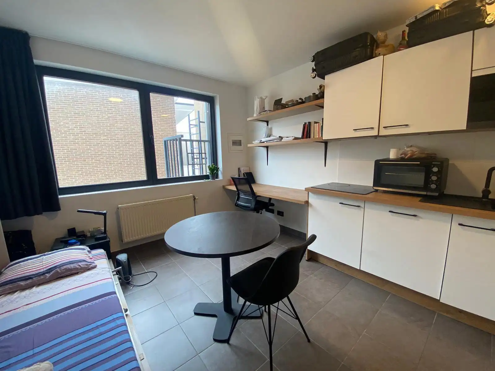 Furnished studio top location Leuven foto {{pictureIndex}}