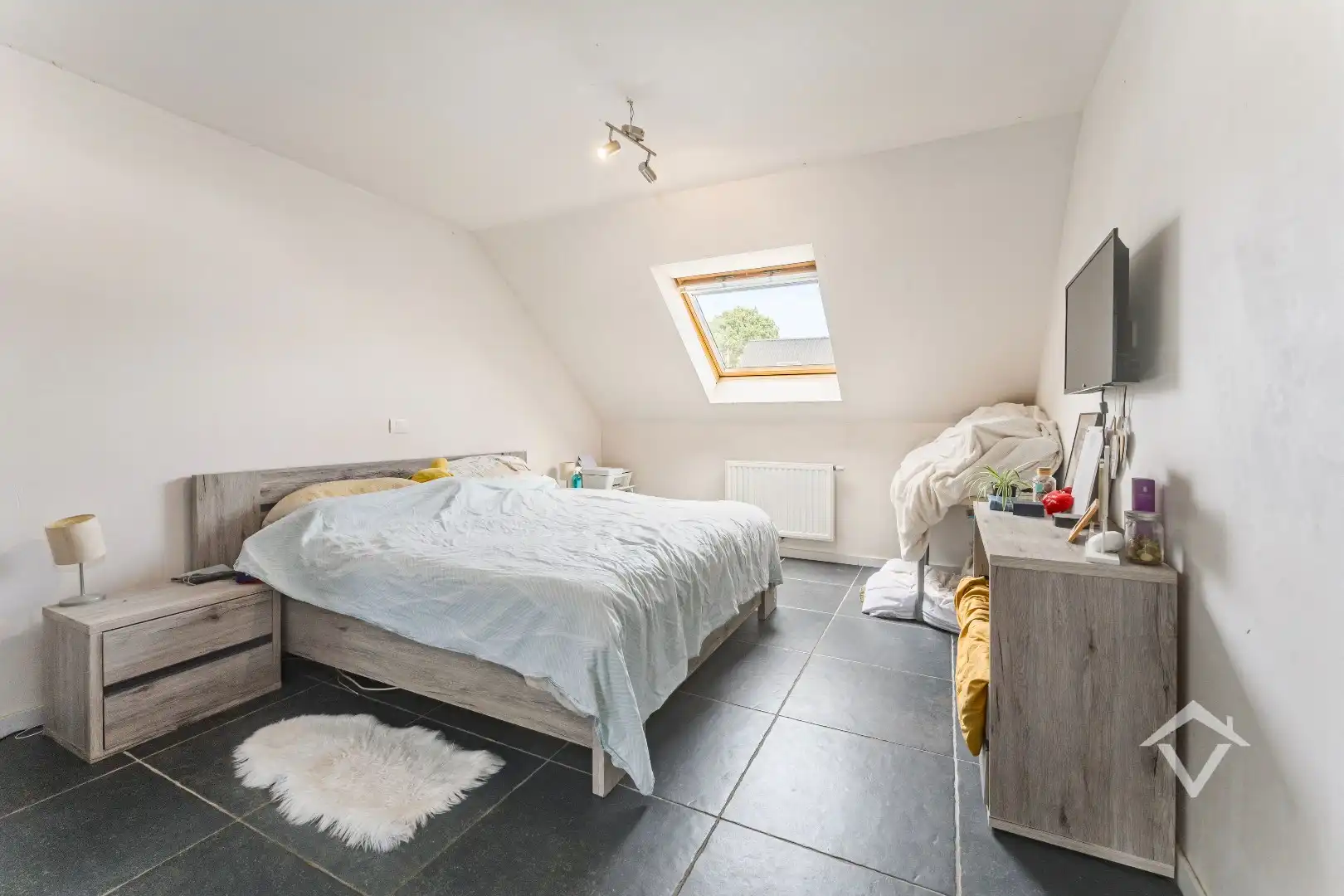 Recente instapklare woning met 3 slaapkamers, zonnige tuin en garage op De Mokker foto 10