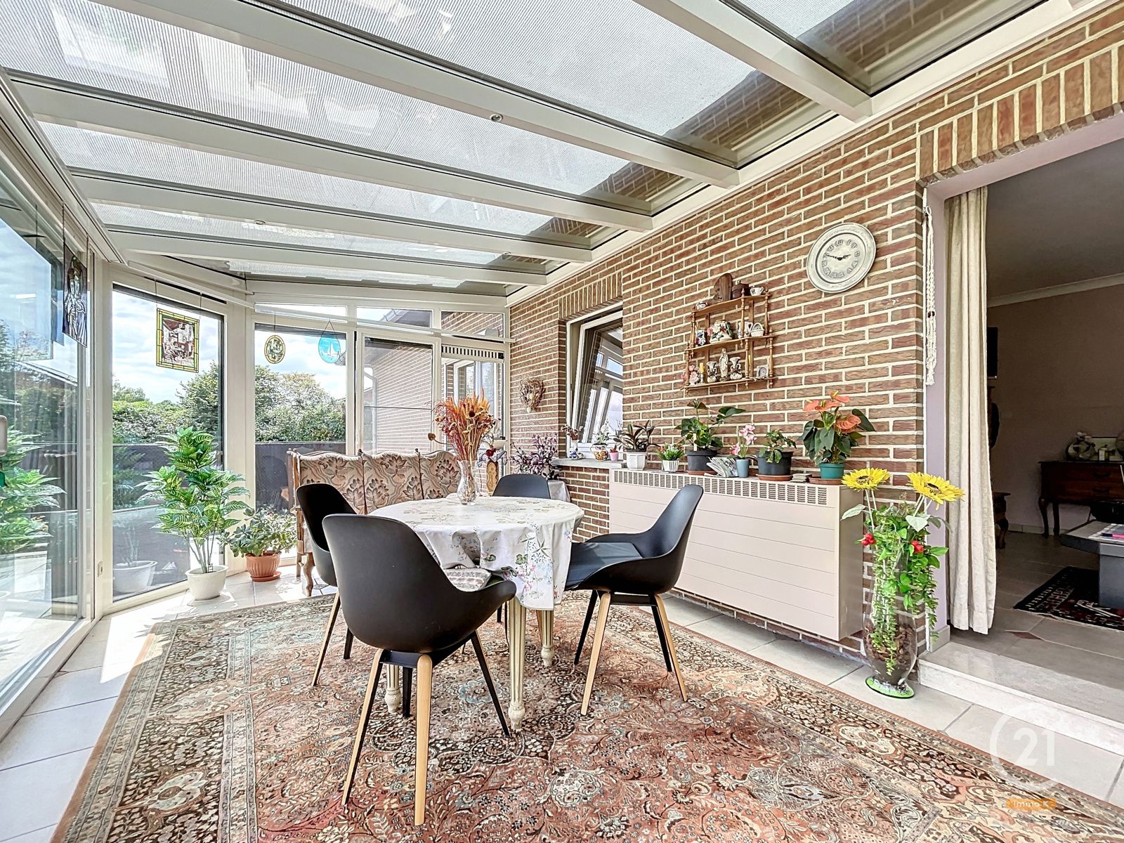 Degelijke en onderhouden gelijkvloerse woning met werkhuis foto 9