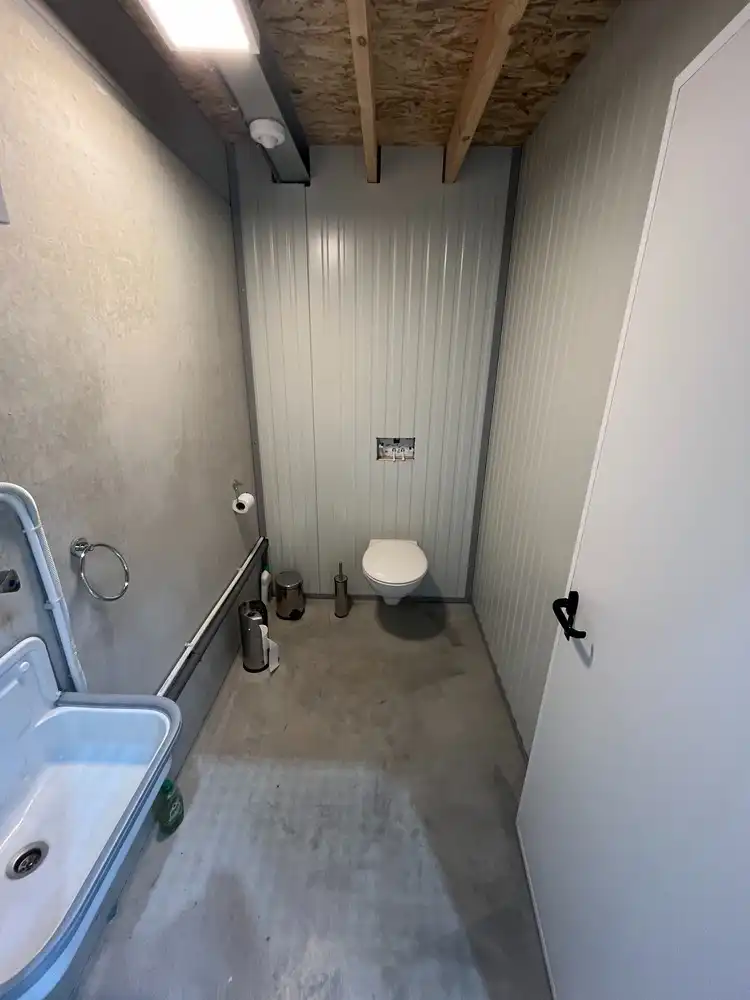 +/- 157m² KMO-unit met kantoor foto 12