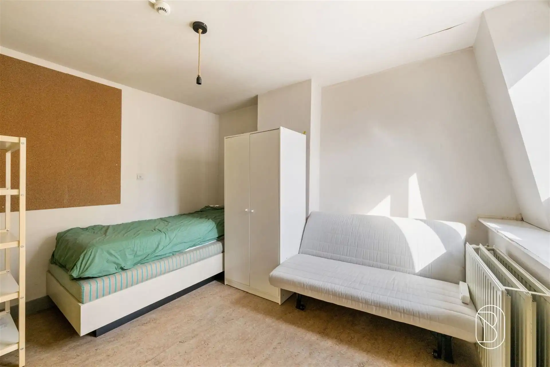Opbrengsteigendom met 8 studentenkamers foto 23