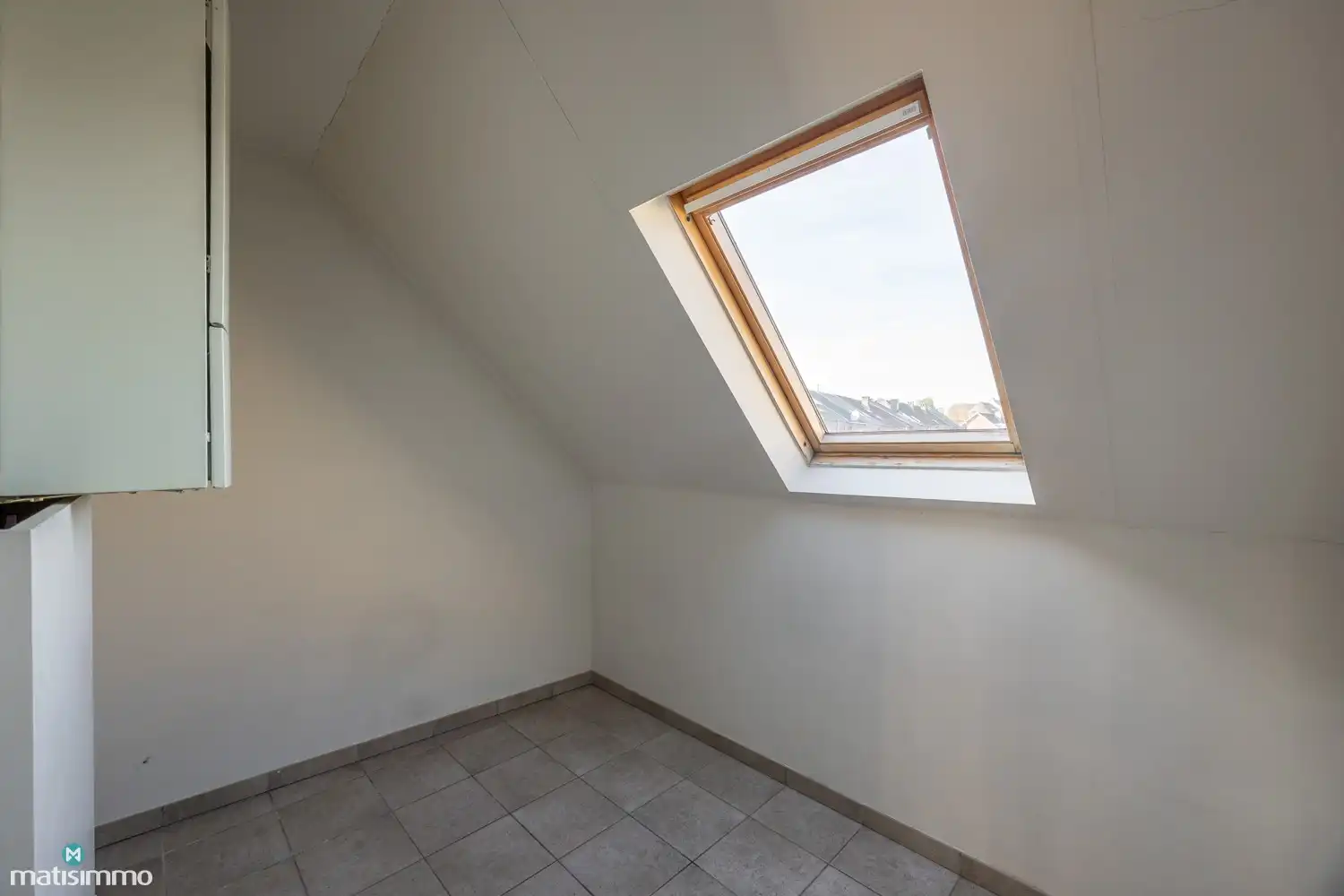INSTAPKLAAR APPARTEMENT MET 2 SLAAPKAMERS, 3 BALKONS, ZOLDERBERGING (+ OPTIONEEL:  CREËREN VAN AUTOSTAANPLAATS) foto 19