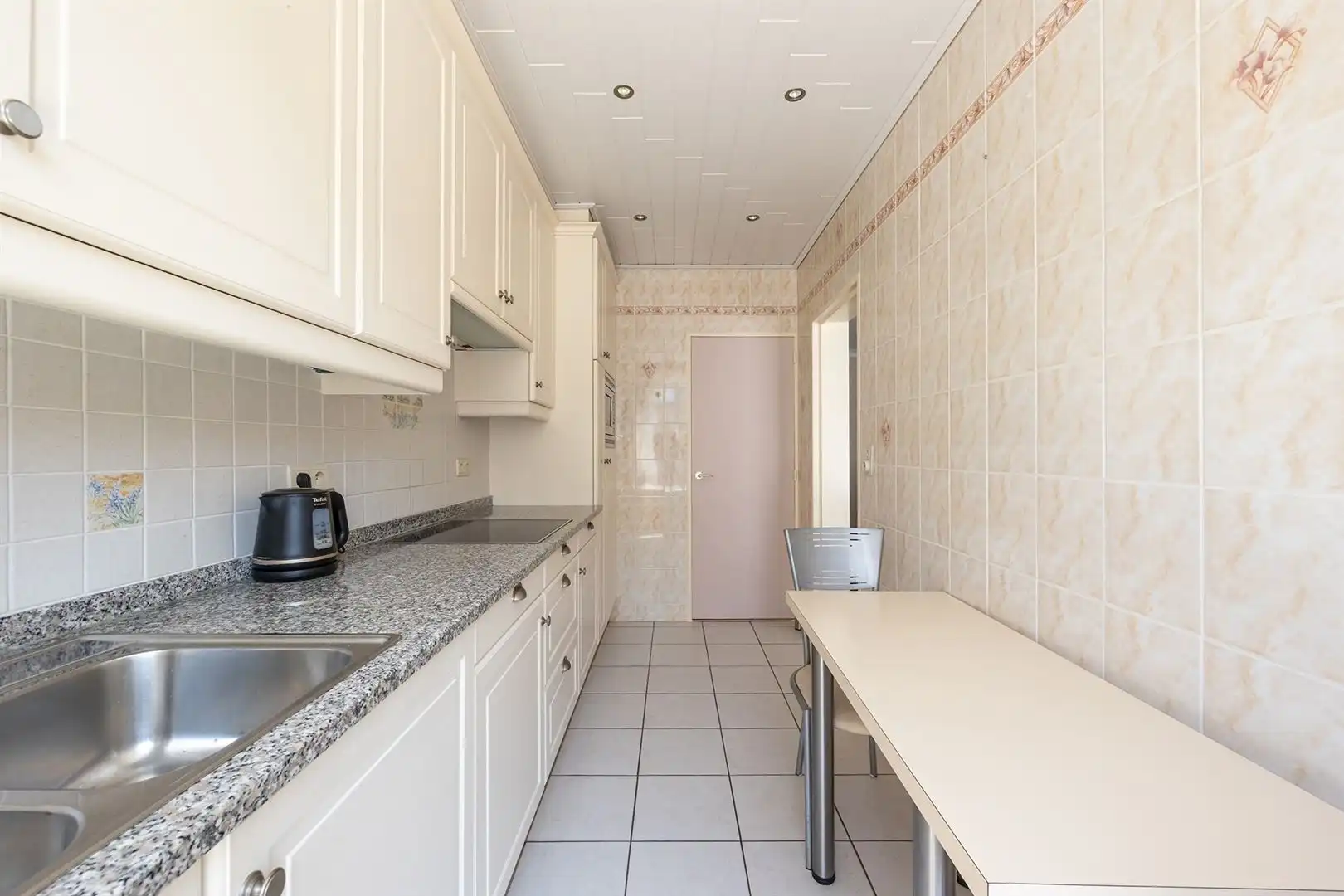 Verzorgd appartement met zonneterras en parking  nabij Boekenbergpark foto 12