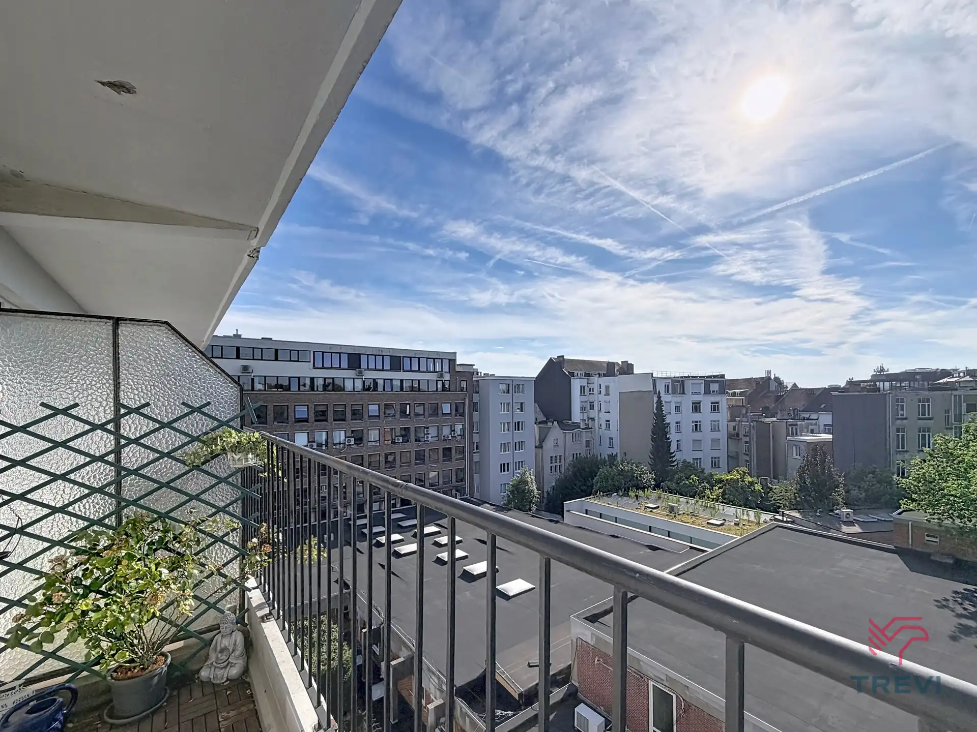 Charmant appartement met 2 slaapkamers foto {{pictureIndex}}