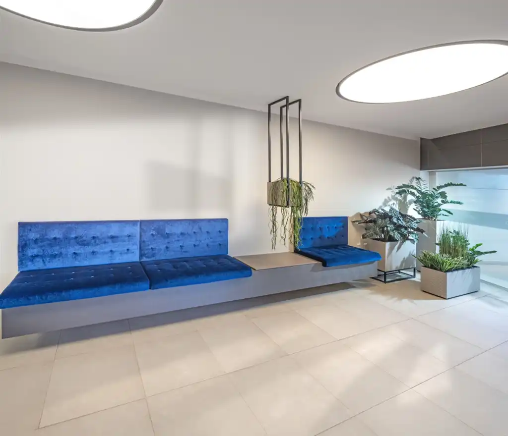 SCHUMAN 6 - 1.077m² te huur foto 6