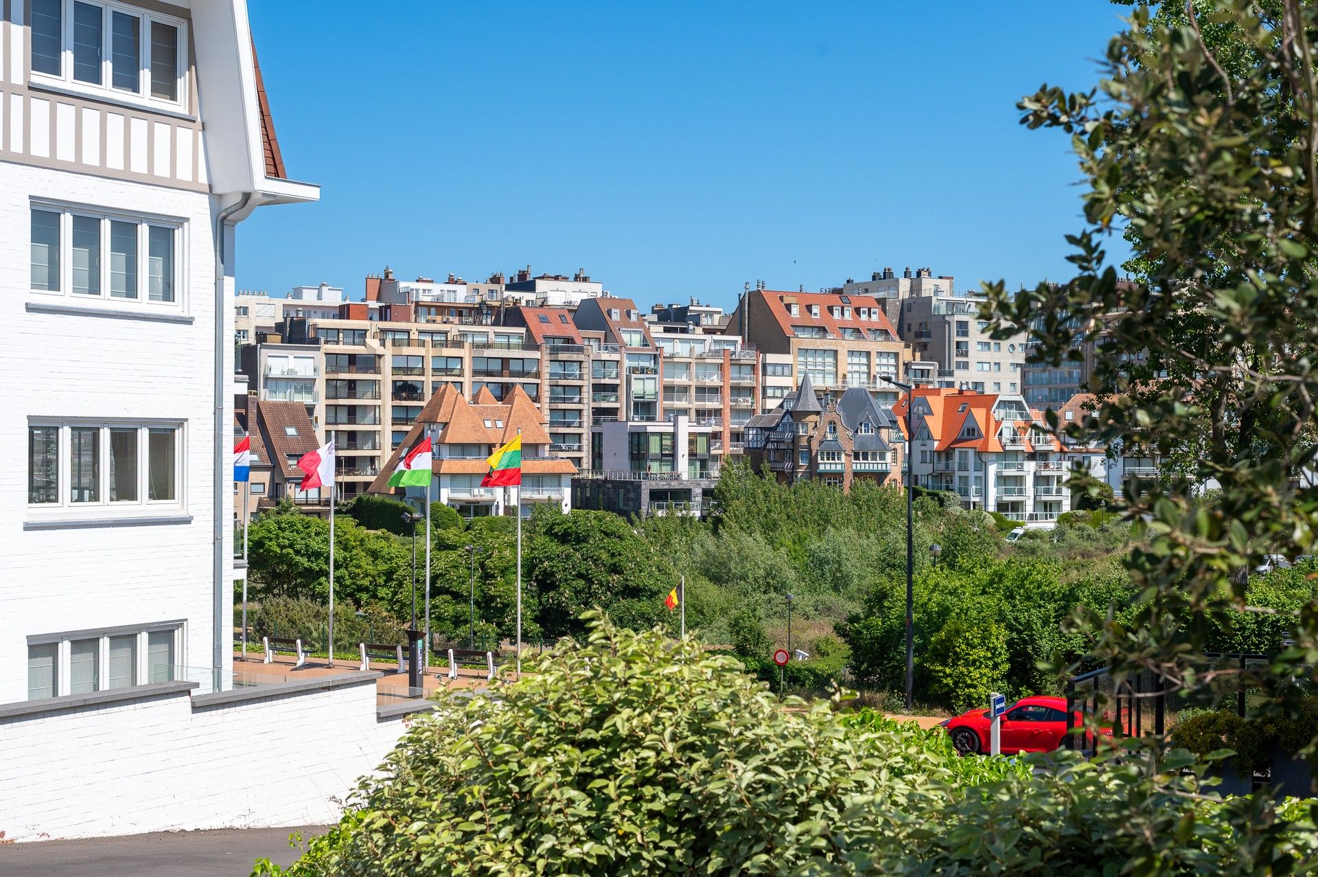 Exclusief tuinappartement met zonneterras in het hart van Duinbergen foto 36