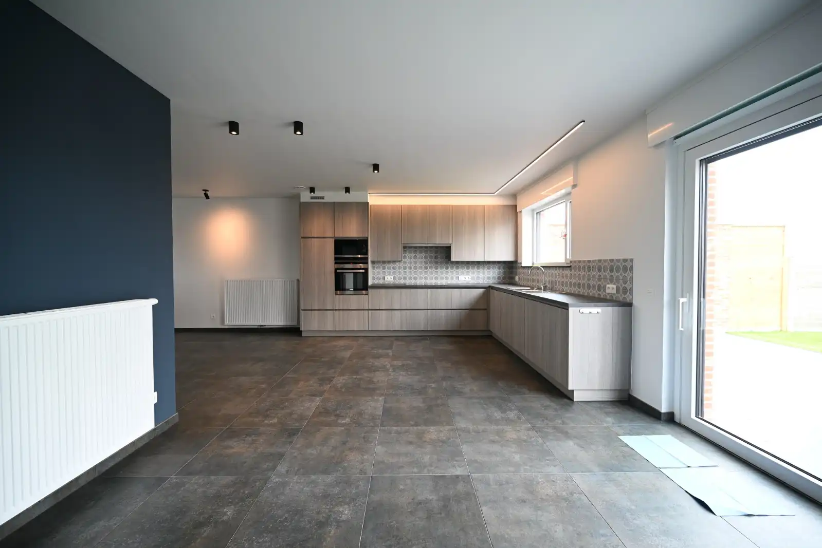 Prachtige nieuwbouwwoning met 3 slaapkamers en ruime garage! foto 10