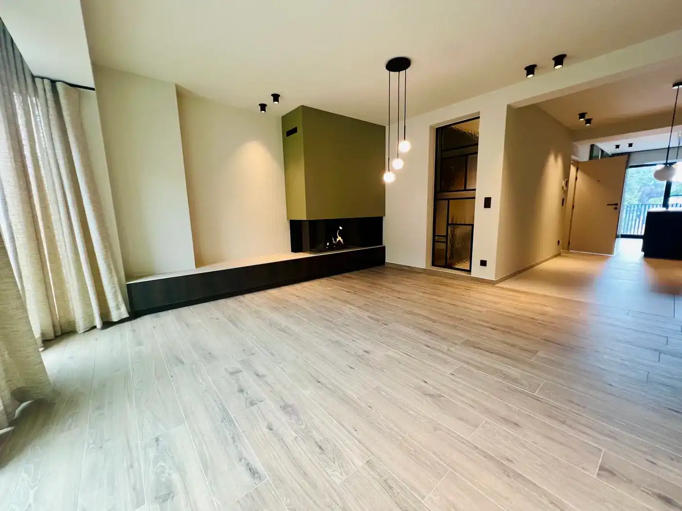 Exclusief villa-appartement met hoogstaande afwerking op toplocatie foto 4