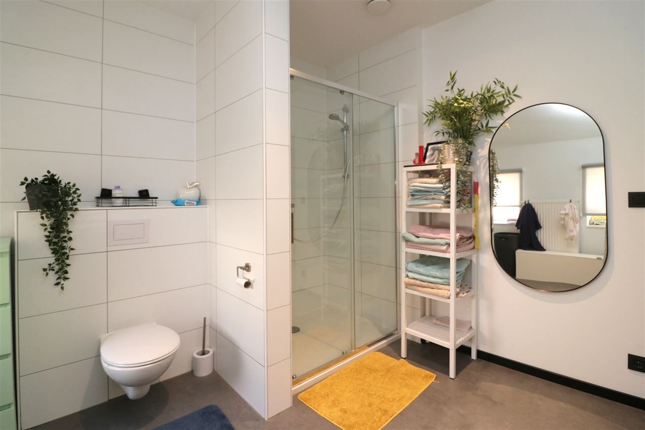 Gerenoveerde woning met tuin op rustige locatie foto 26