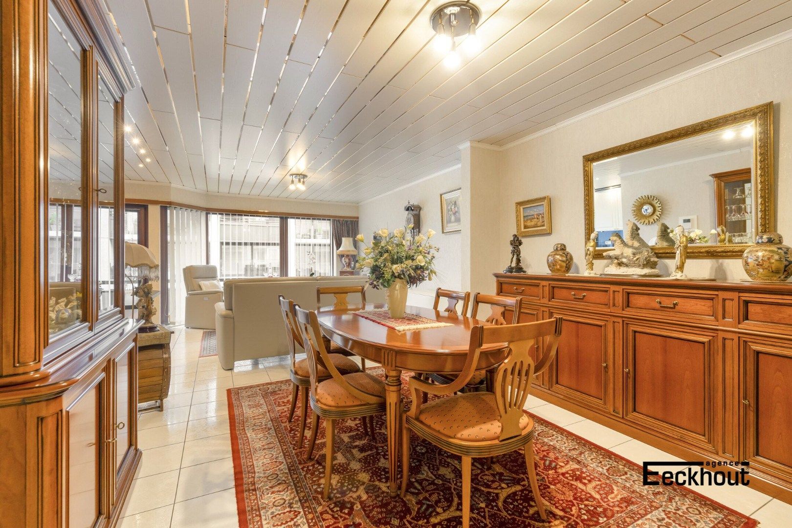 Ruim en instapklaar appartement op wandelafstand van het strand en het centrum! foto 3