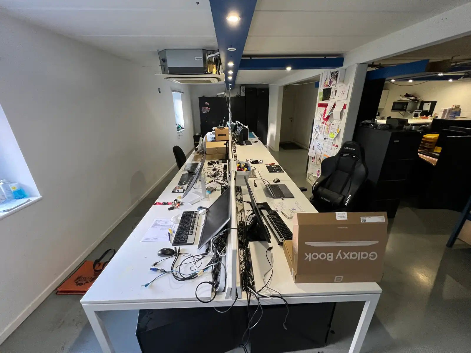 Opslagloods met kantoorfunctie. foto 17