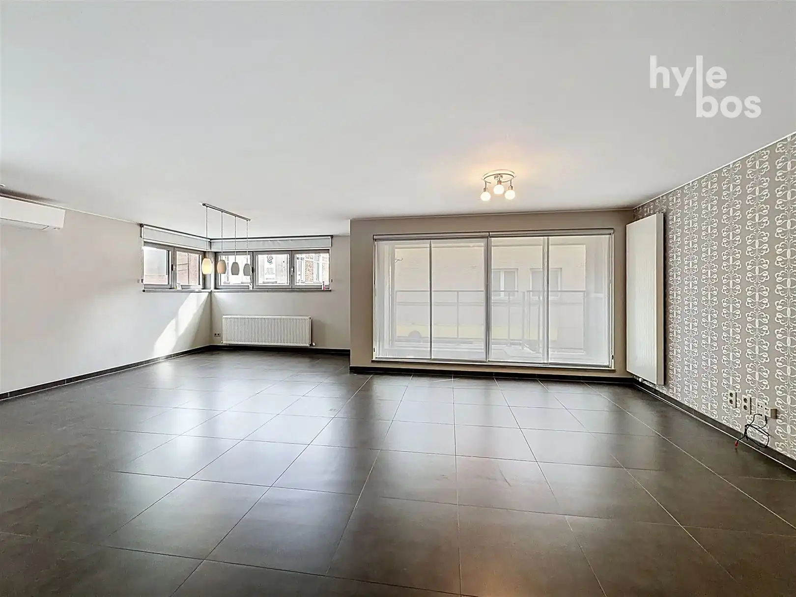 Instapklaar centraal gelegen appartement met garage foto 5