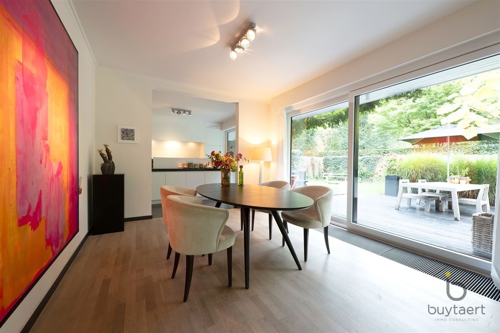 Gezellige instapklare woning met een prachtige groene tuin! foto 18