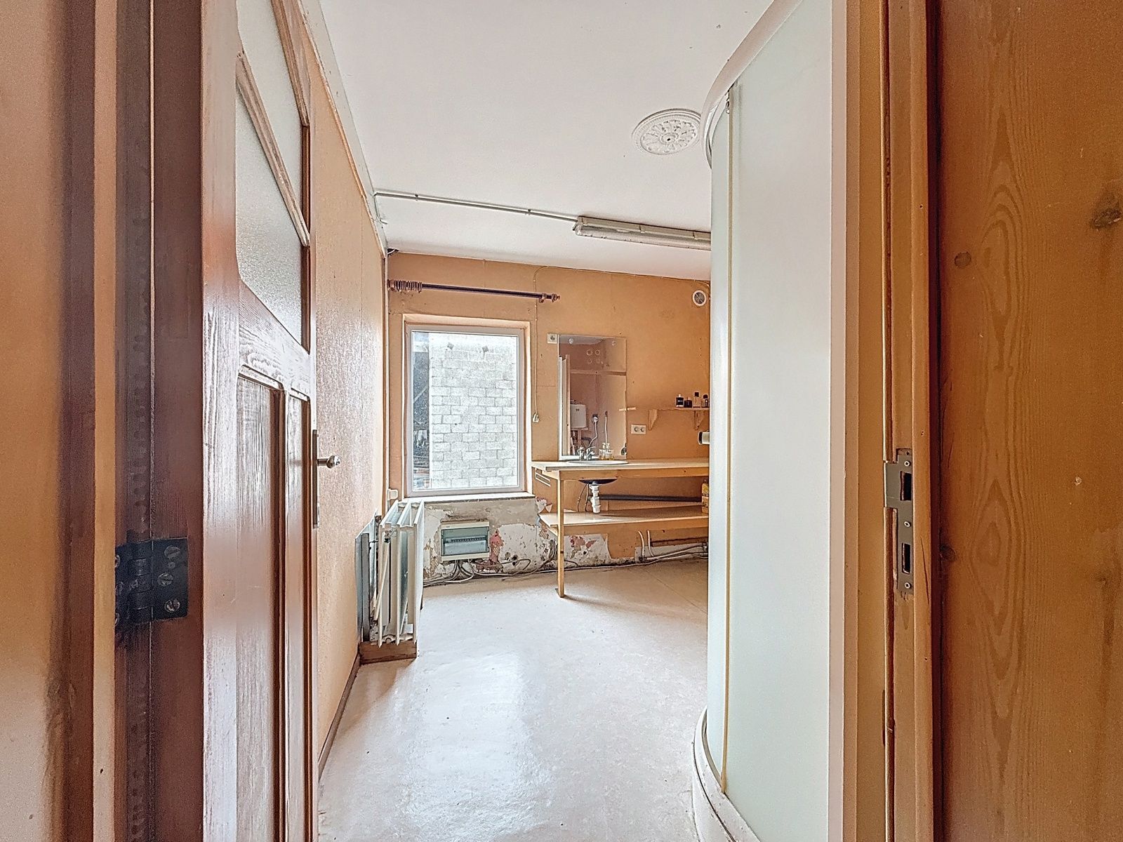 Woning mét hangaars en tuin foto 10