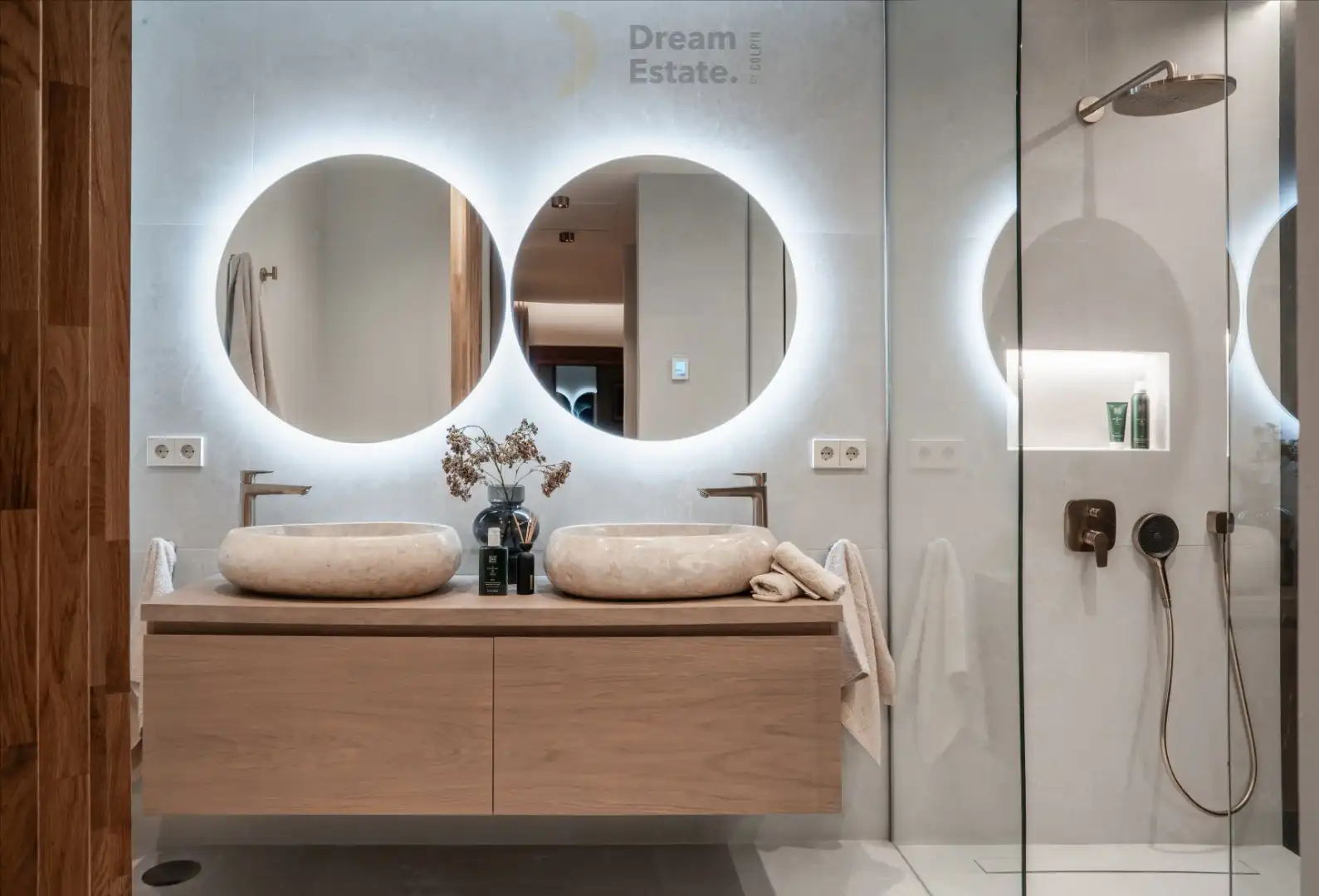 Schitterend luxe appartement aan het strand en restaurant Tikitano, Estepona. foto 17