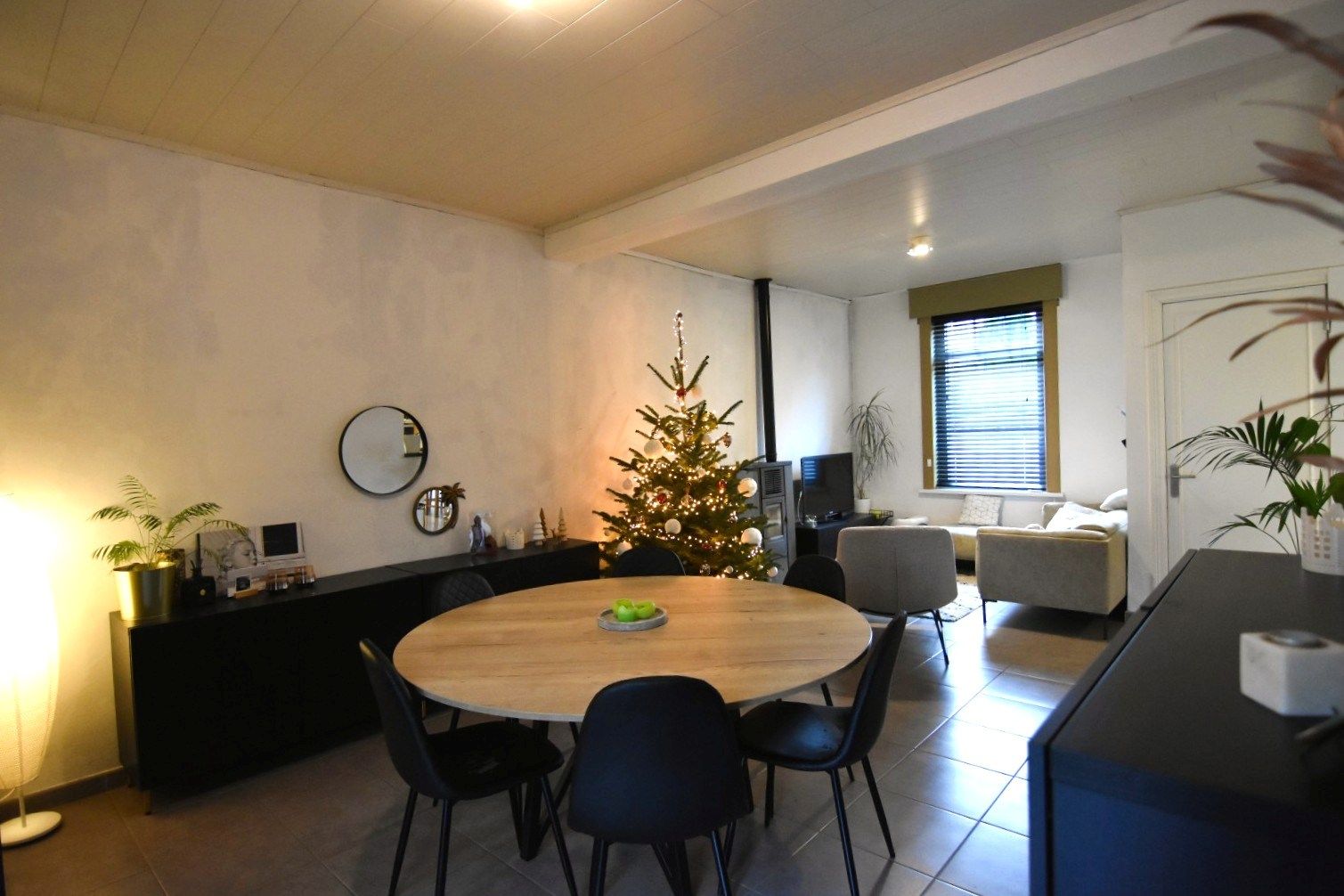 Gezellige rijwoning met diepe tuin in Moorslede foto 7