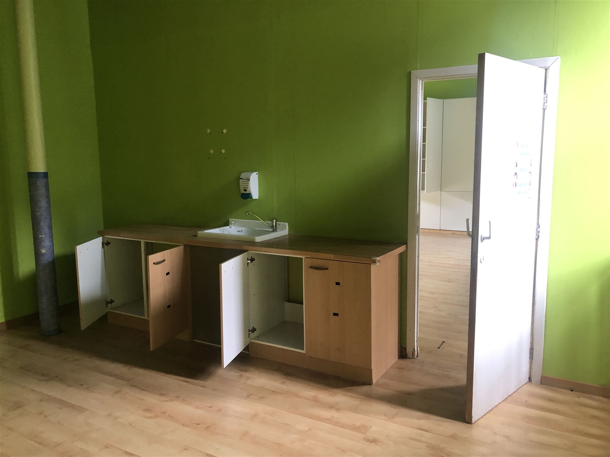 ruime rijwoning met polyvalent bijgebouw en tal van mogelijk foto 7