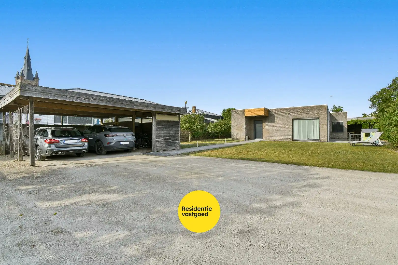 Instapklare en alleenstaande bungalowwoning foto 2