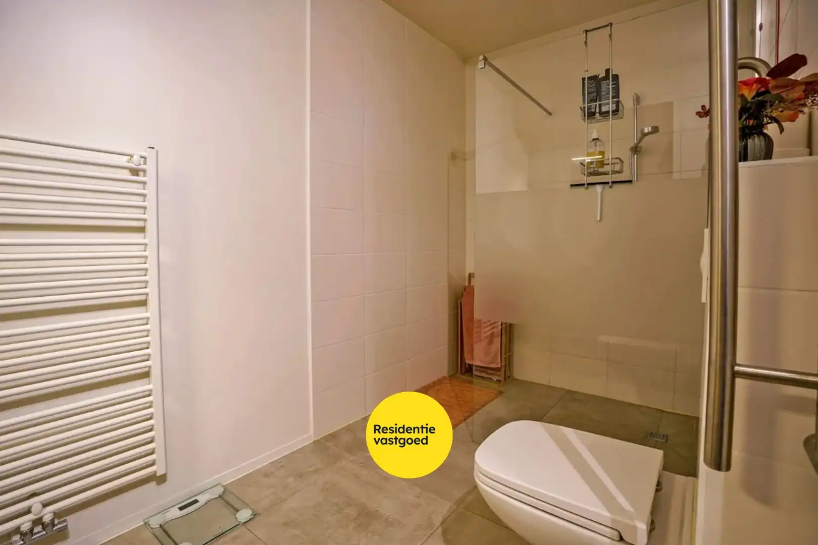 Prachtig 1-slaapkamerappartement met ruim terras (serviceflat) in Residentie Beukenhof, uniek wonen in de dorpskern van Oostduinkerke.  foto 9