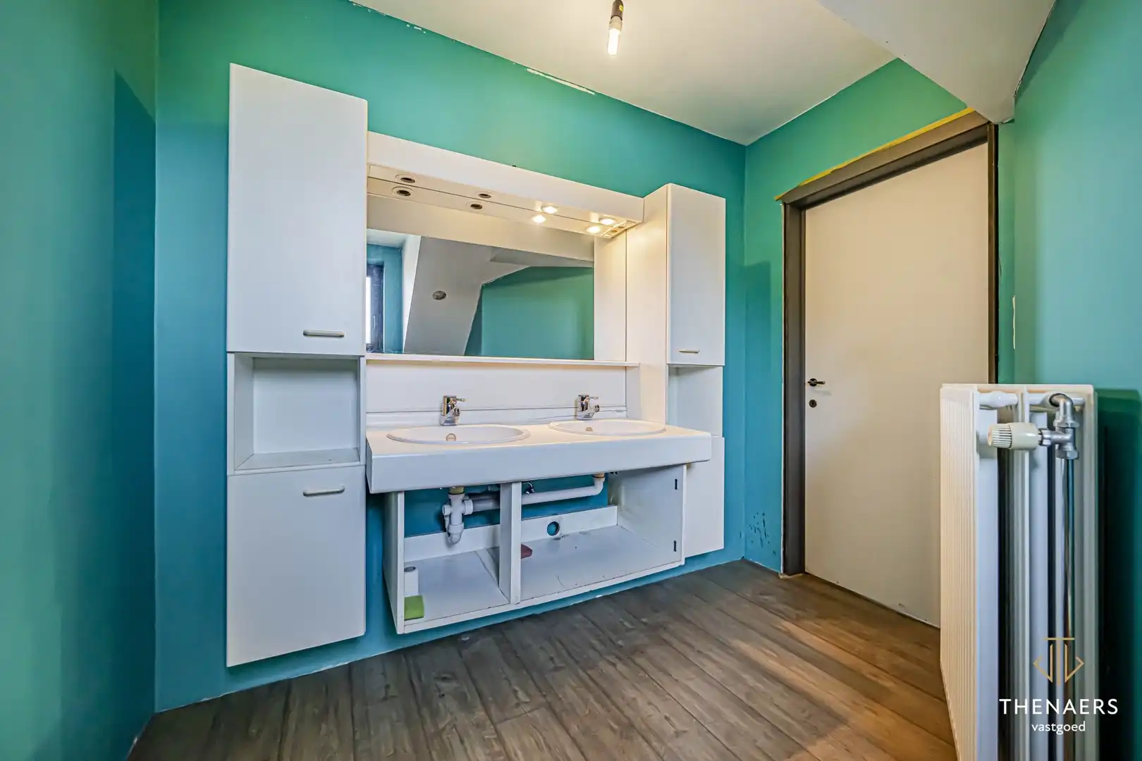 Karaktervolle en uitzonderlijk ruime woning met 5 slpks op&nbsp;een perceel van 36a 60ca. foto 38