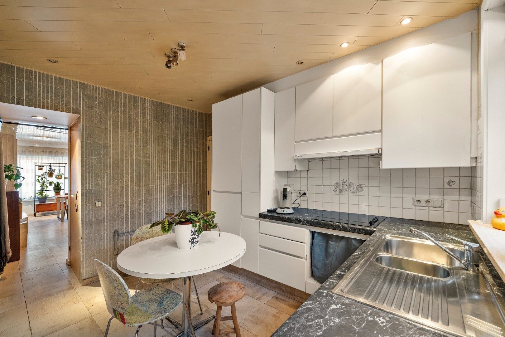 Gezellige woning met 4 slaapkamers en toffe stadstuin in Menen foto 4