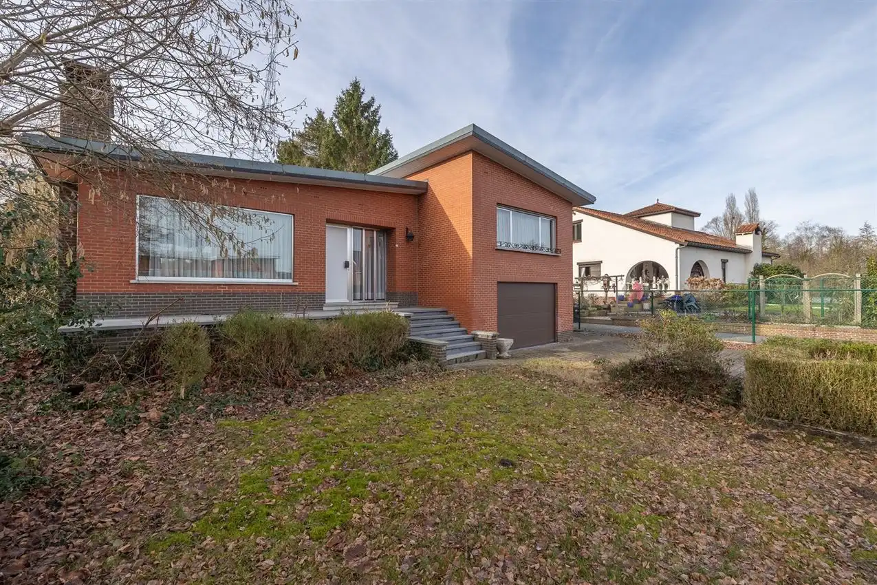 Te renoveren splitlevel woning in doodlopende straat foto 40