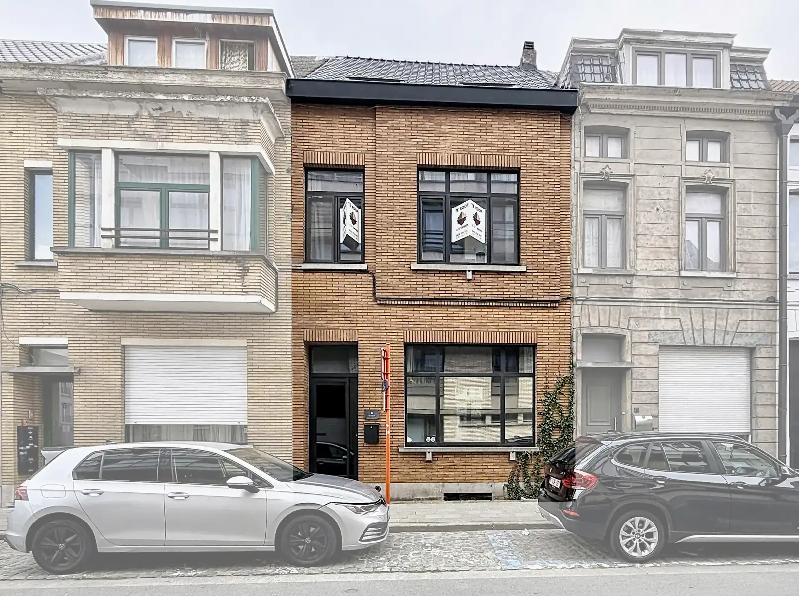 Ruime én stevige Stadswoning met 4 SLPK én terras! foto {{pictureIndex}}
