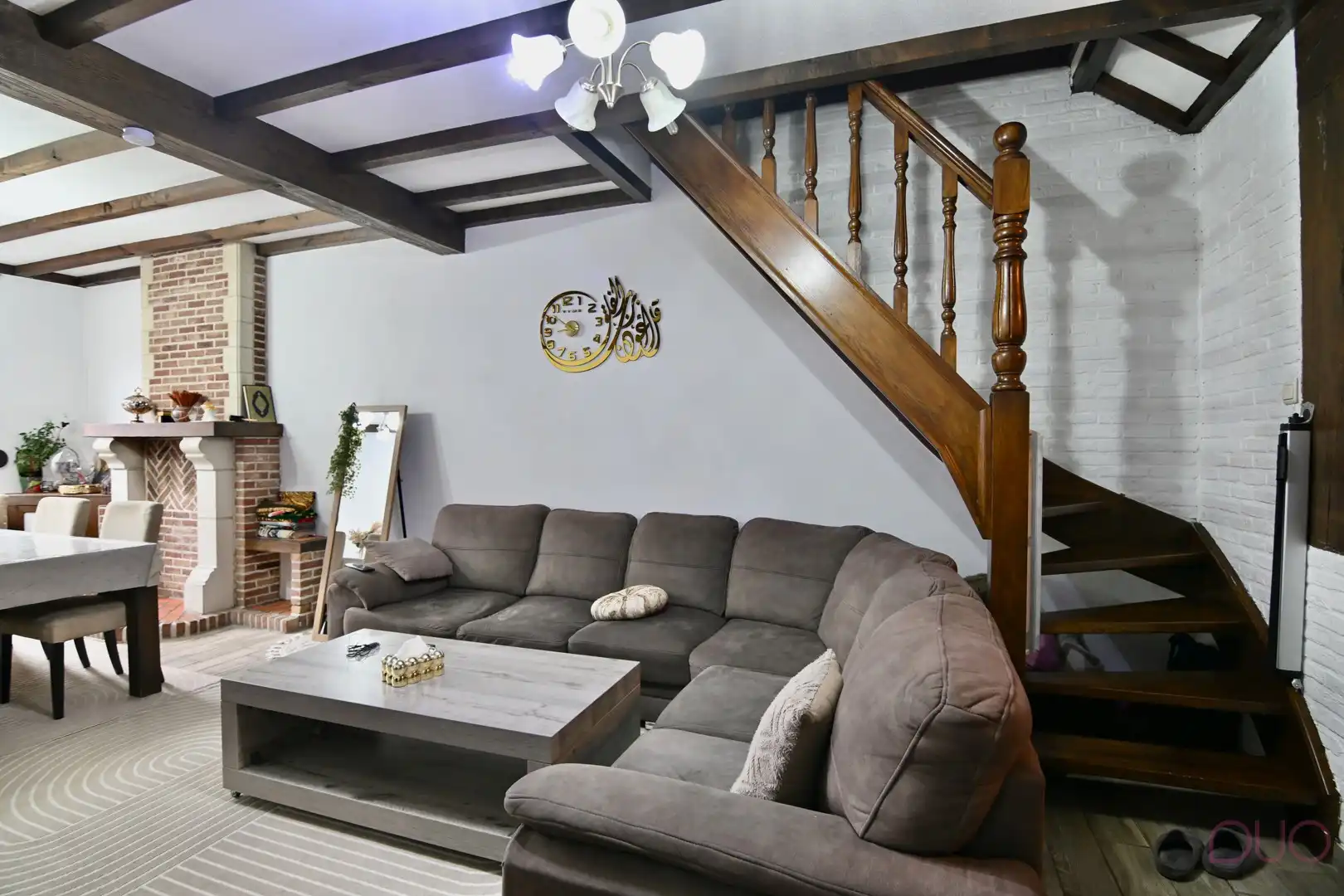 Licht op te frissen woning in hartje Sint-Truiden met 3 slaapkamers en 12x zonnepanelen foto 3