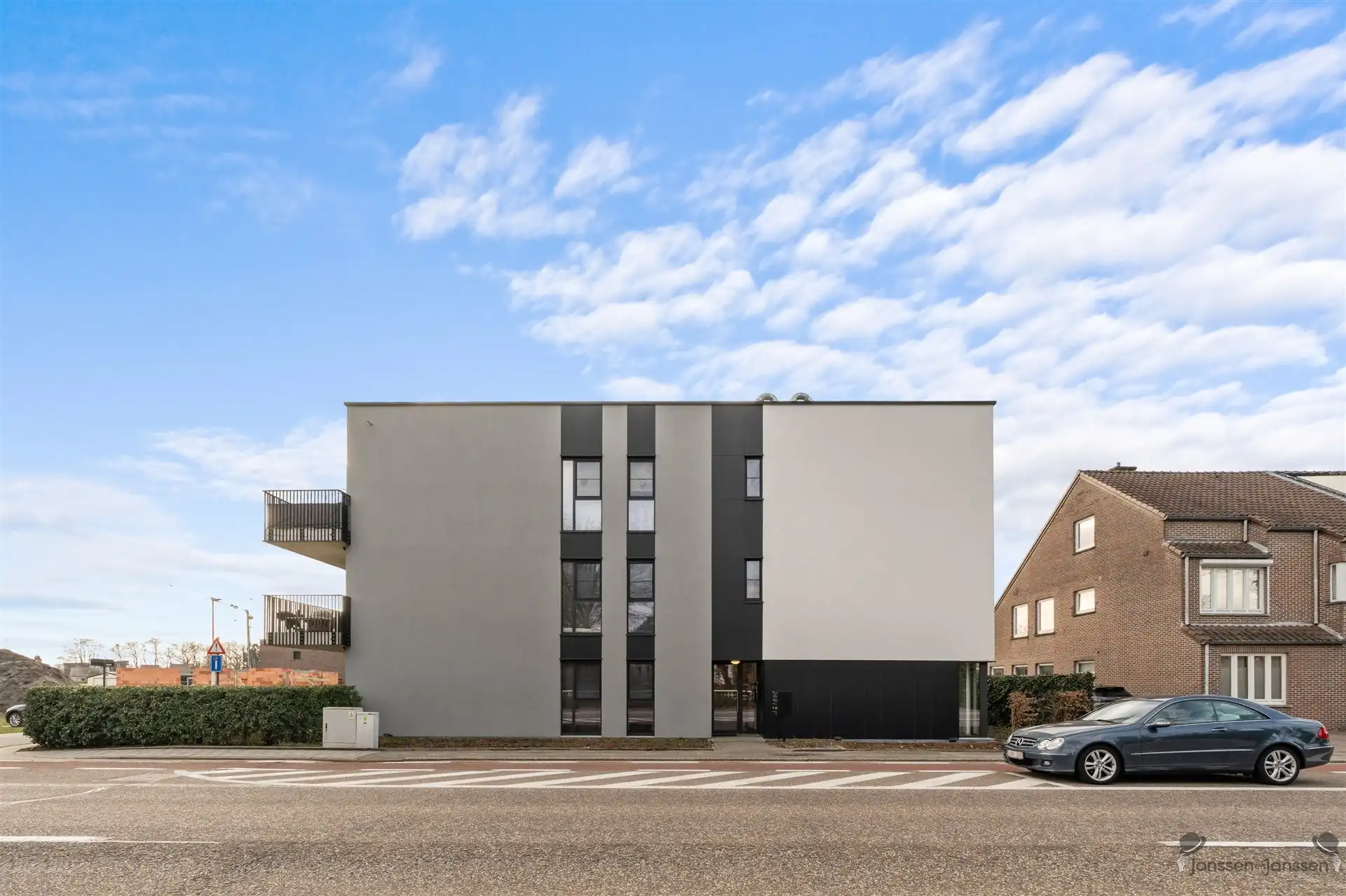 Volledig afgewerkt BEN appartement (2de verd.) met garage foto 22