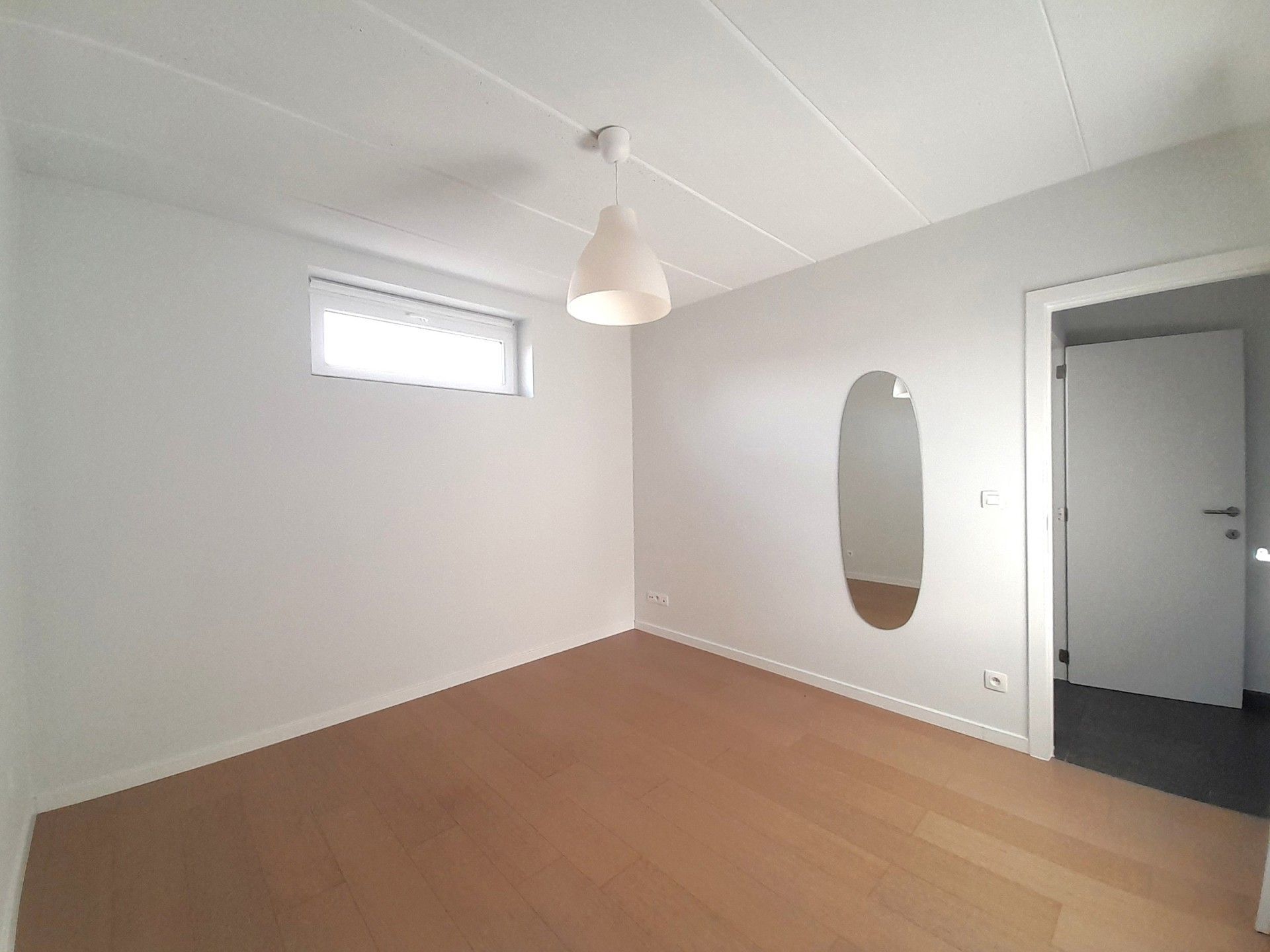 Gezellig 2 slaapkamer-appartementje met autostaanplaats foto 11