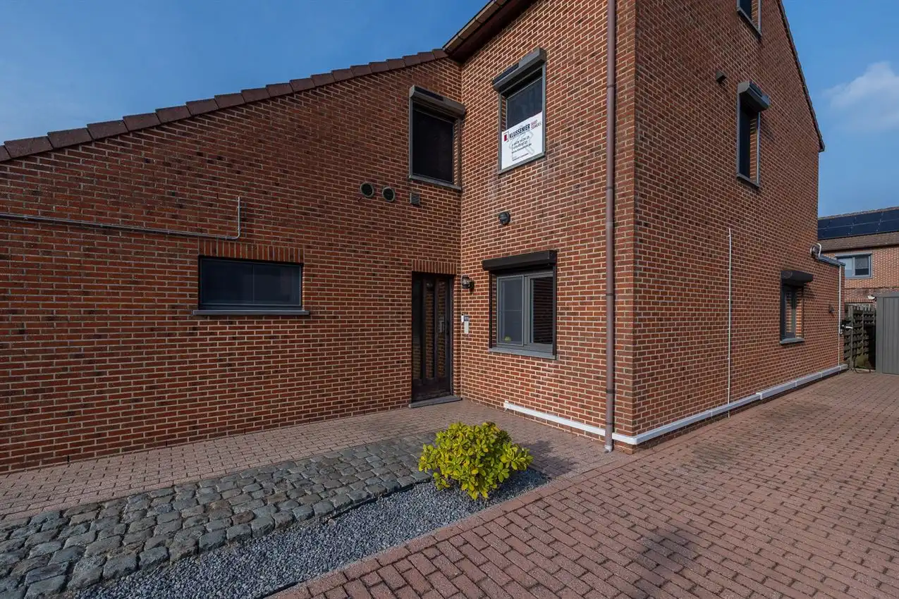 Gelijkvloerse woning EPC B met inpandige garage en gezellige tuin foto 17