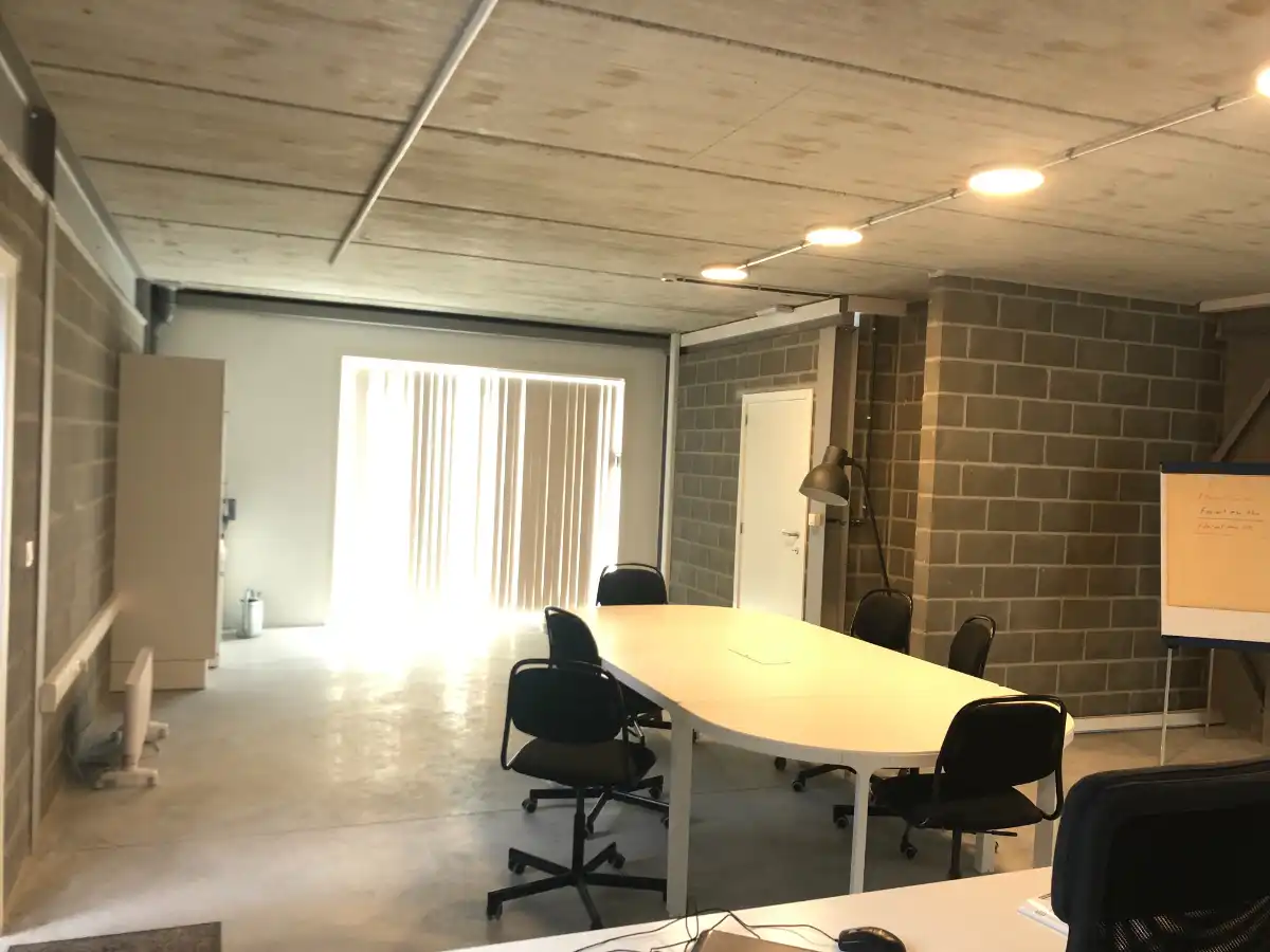 BEDRIJFSGEBOUW / STOCKAGERUIMTE foto 25