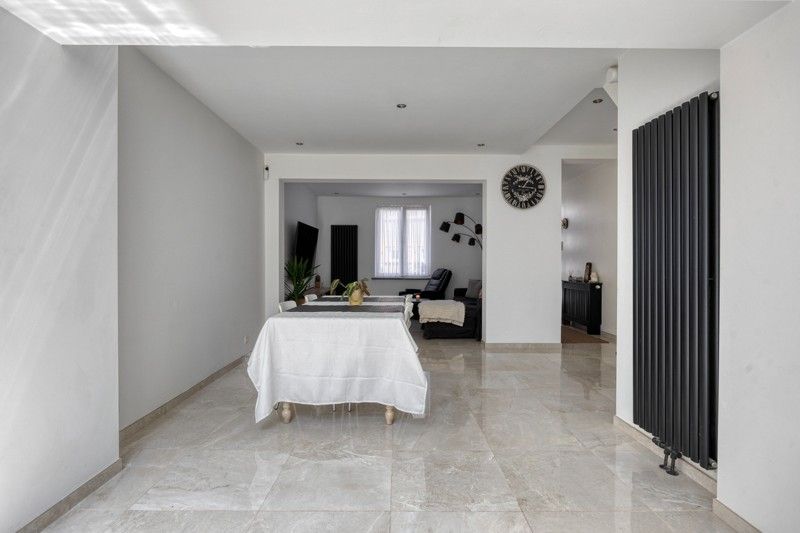 Volledig gerenoveerde woning foto 5