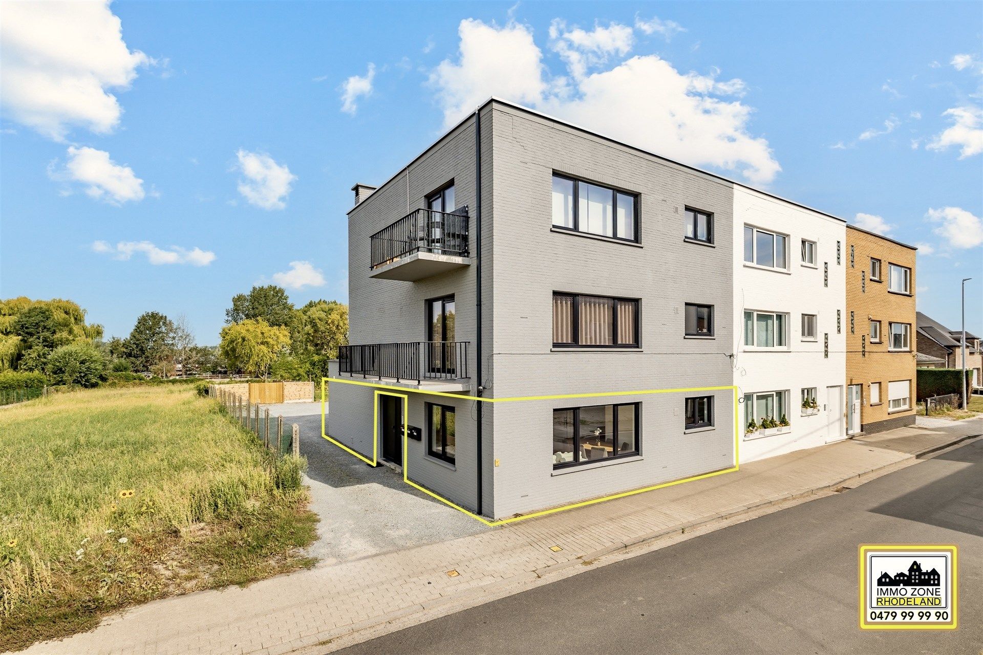 Luxueus gelijkvloers appartement met 2 slpks en terras foto {{pictureIndex}}