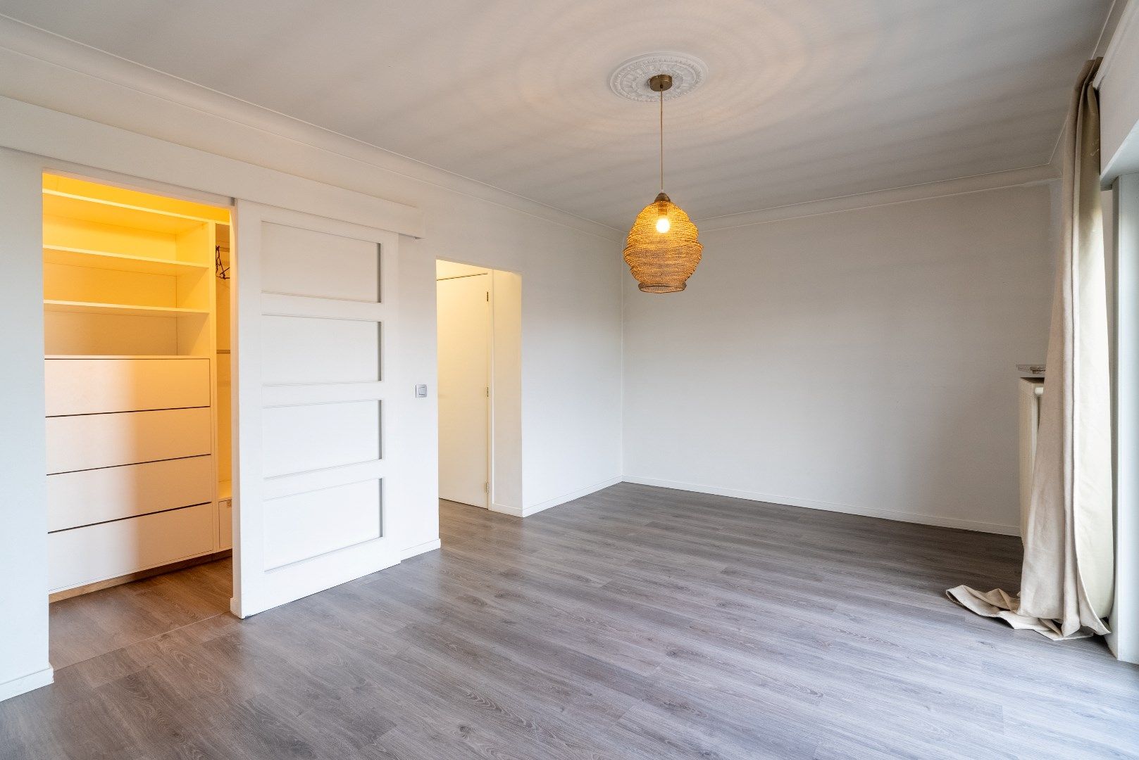 INSTAPKLAAR APPARTEMENT OP TOPLOCATIE! foto 6