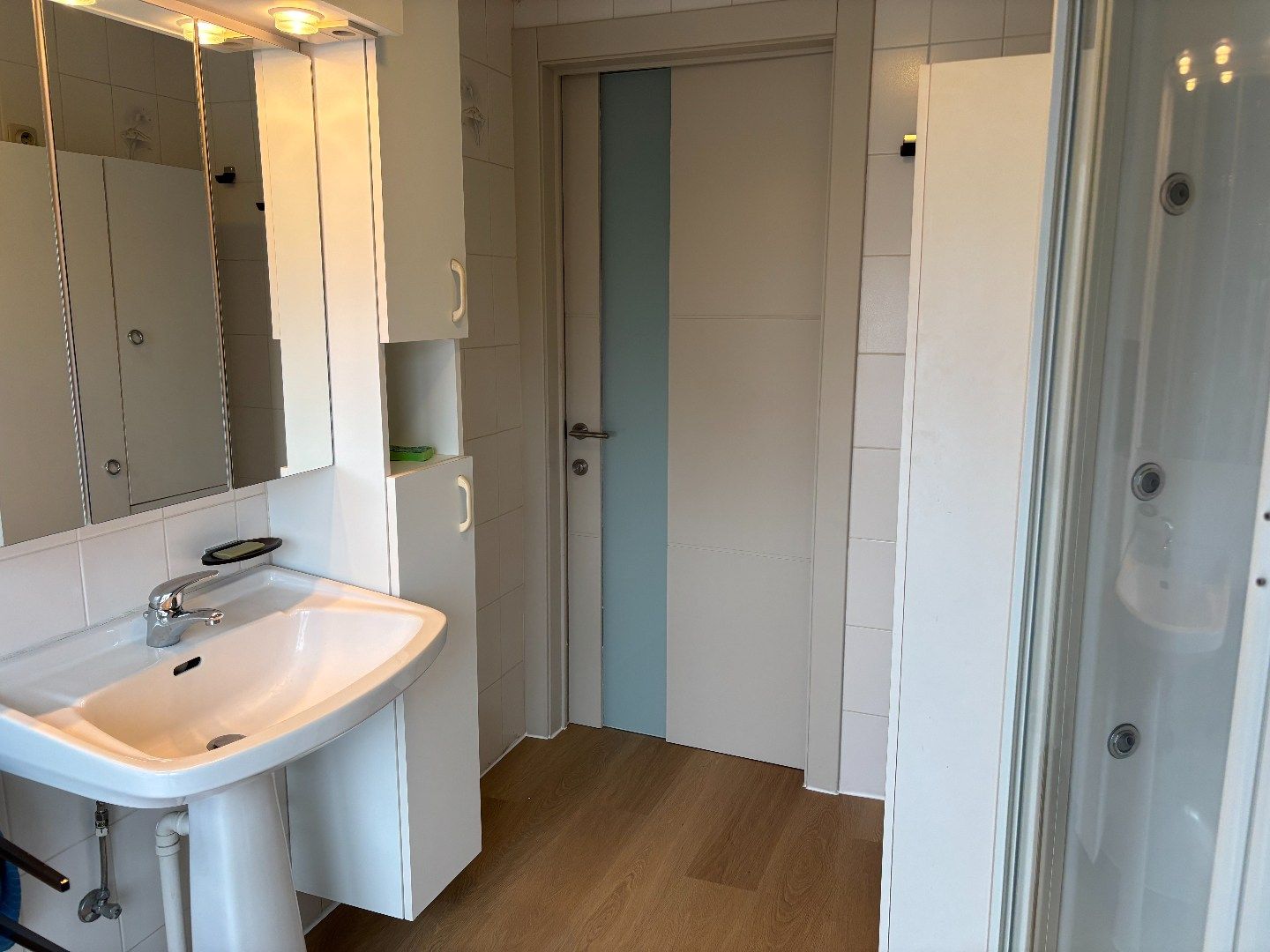 Mooi gerenoveerde woning met 3 slaapkamers, grote garage en tuin! foto 12