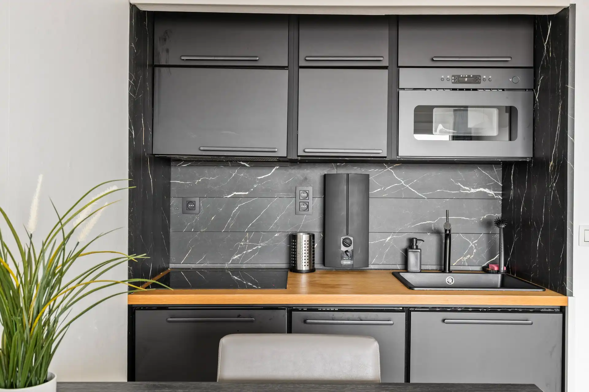 Gerenoveerde studio te Westende. foto 6