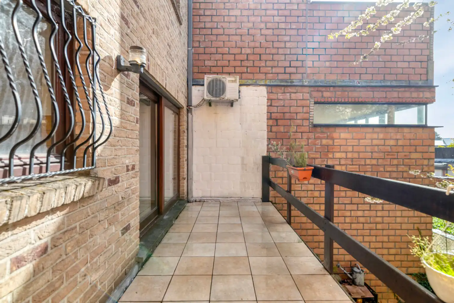 instapklare bel-etagewoning met garage te Zellik foto 16