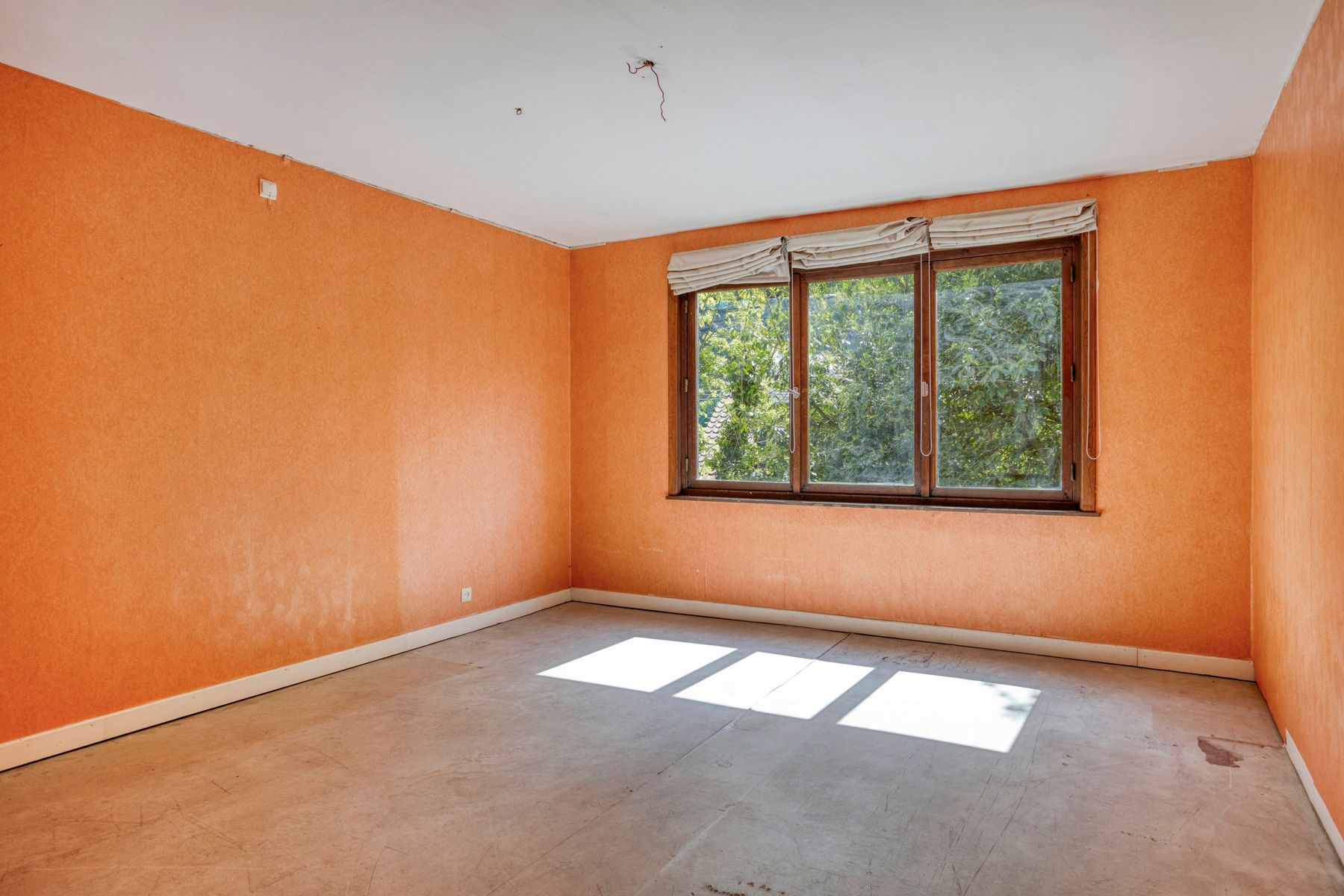 Te renoveren villa op 26a met 5 slaapkamers + praktijkmog. foto 19