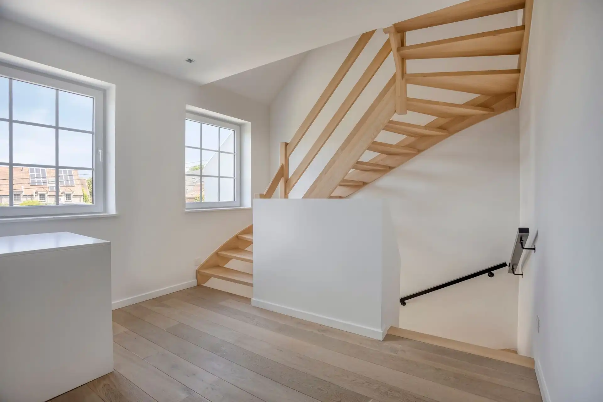 Prachtige nieuwbouw van 2019  in doodlopende straat foto 18