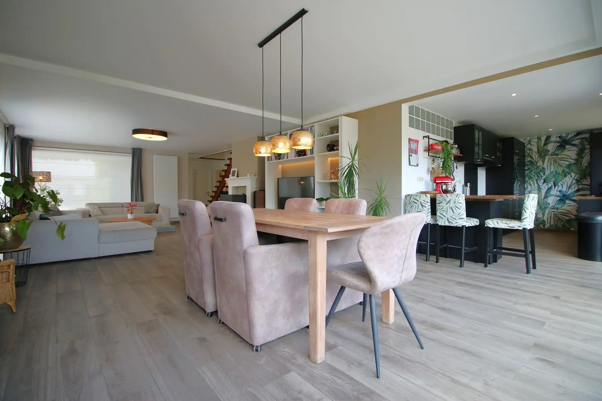 Knap gerenoveerde woning in rustige wijk foto 6