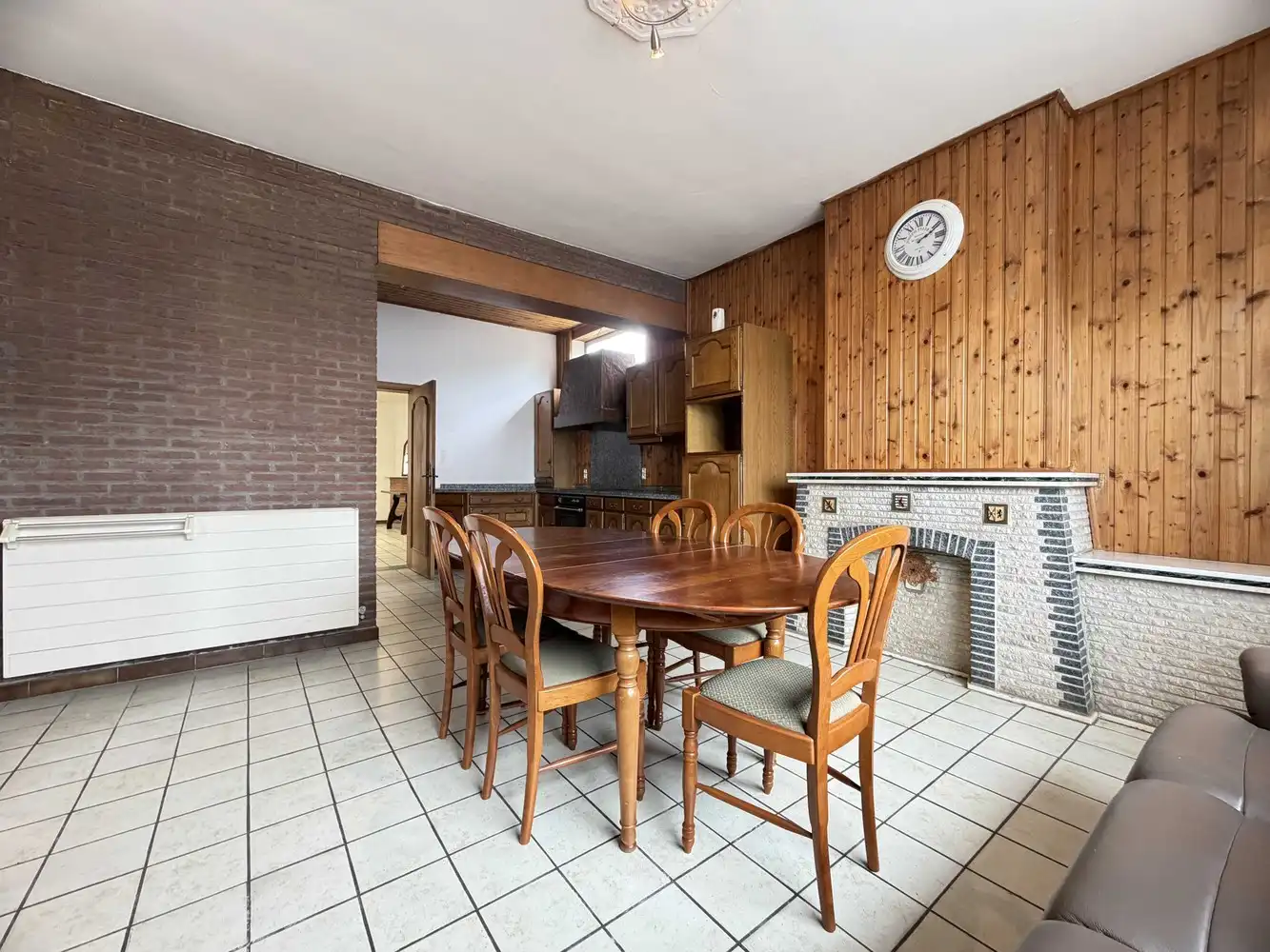 Landelijk gelegen, verrassend ruime woning foto 5